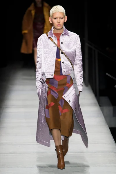 Look 8